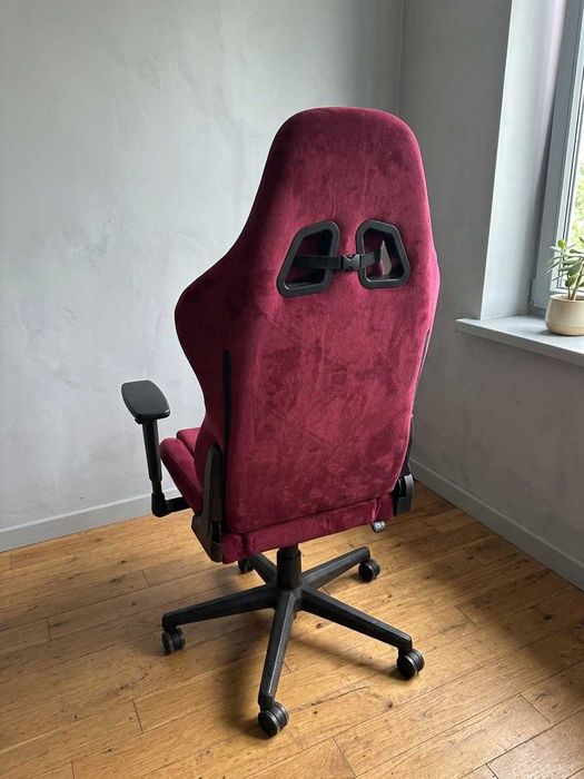 Ergonomiczny fotel gamingowy VITTANLY – Stan Idealny / Bardzo Dobry