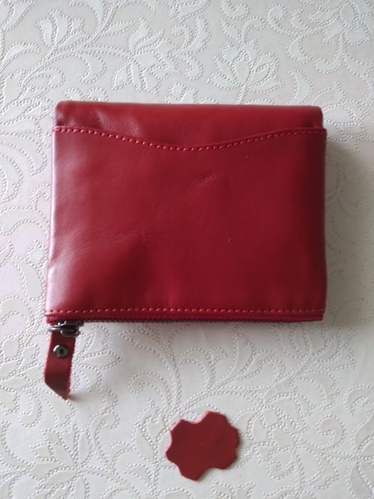Продам новый кожаный женский кошелек