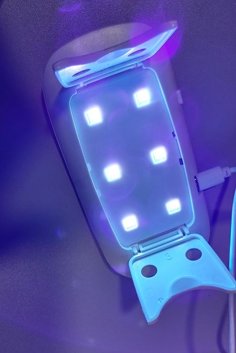 Zestaw kolorowych hybryd z lampą oraz naklejkami