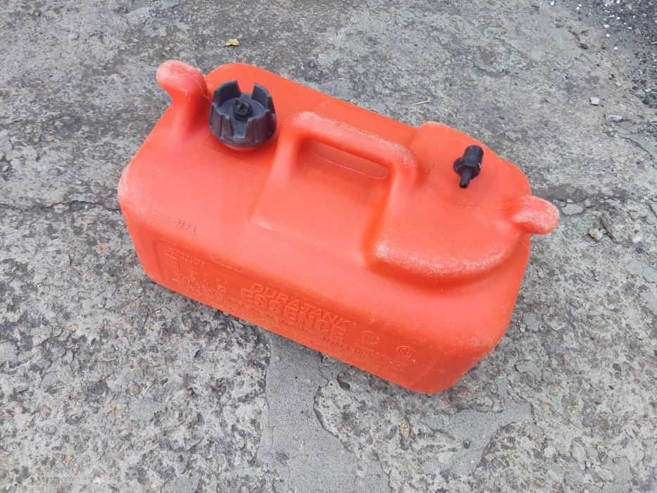 Бензобак лодочного мотора