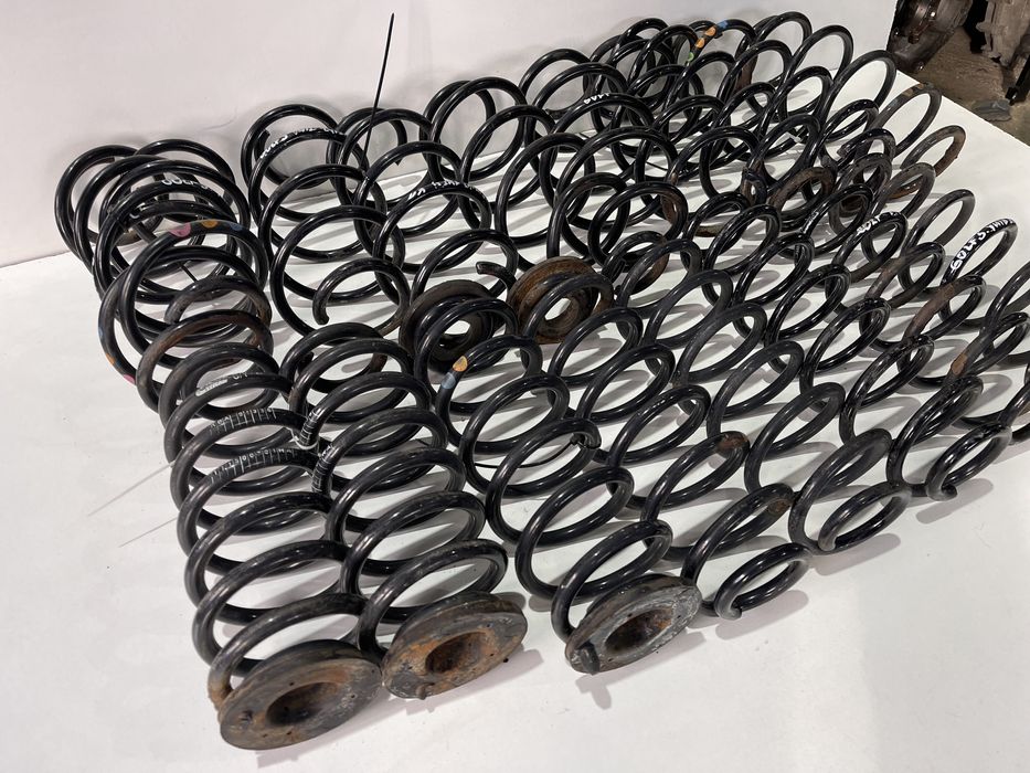 Пружини Гольф 5 хетчбек універсал пружини Golf 5 6 передні задні