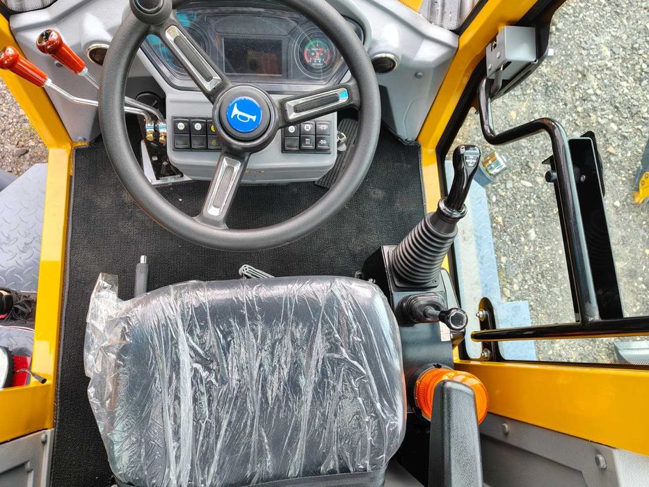 Ładowarka APS 15F – Nowa | Udźwig 1500 kg | 0,6 m³ | Gwarancja