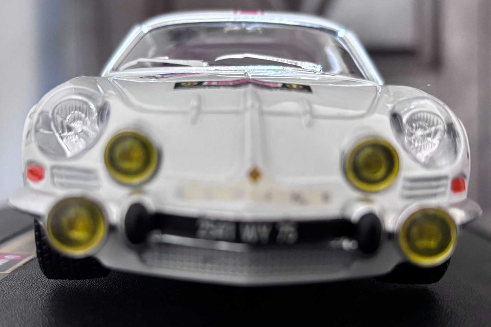 Alpine Renault A110 1600S Sanremo (1971) BBURAGO, escala 1:24