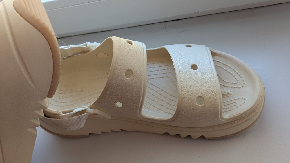 Босоніжки жіночі Crocs розмір 40