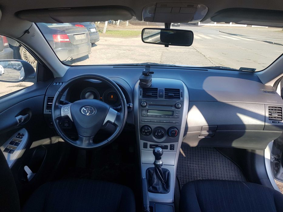 Toyota Corolla 1.6 124KM + HAK