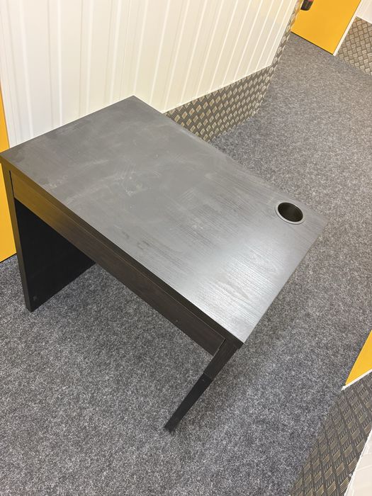 Secretária pequena IKEA