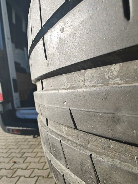 Opony letnie 245/40R19
