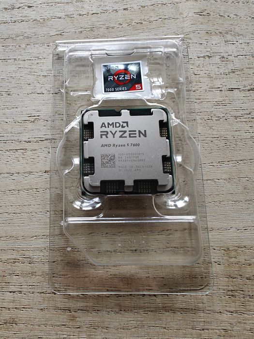 Procesor AMD Ryzen 5 7600 BOX