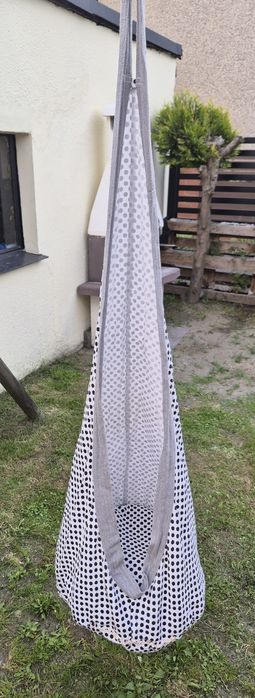 huśtawka ogrodowa - kokon