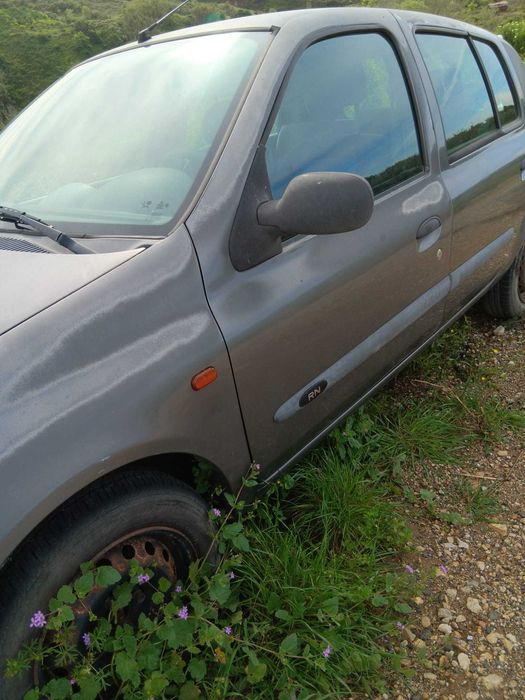 Renault clio 1.2 2001