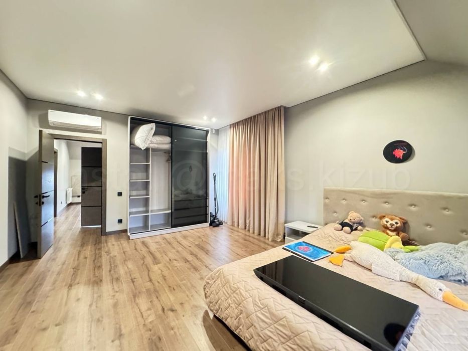 Без комісії/Продам будинок в Ужгороді/200 м2/5 сотих/Газове опалення