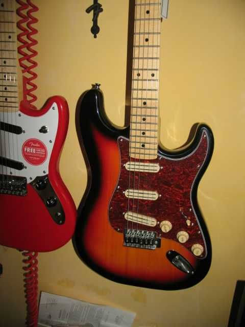 Gitara elektryczna by Fender Mustang Sq. nowa po regulacji