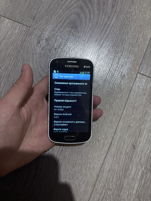 Продам телефон samsung GT-s7562