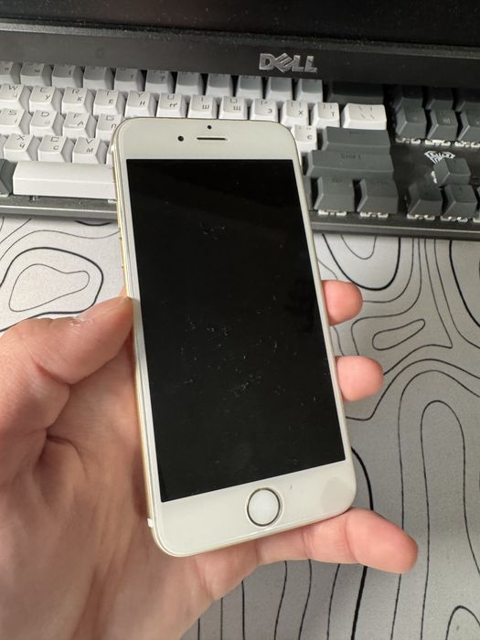 Iphone 6s на запчастини або під відновлення