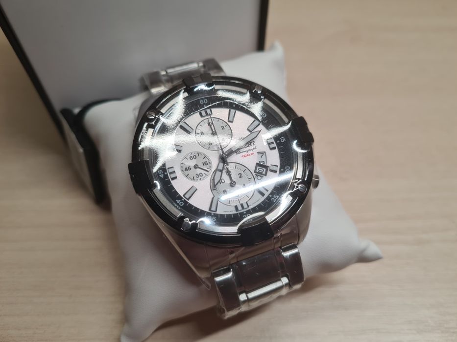 Часы годинник Orient FTTOY003W новые