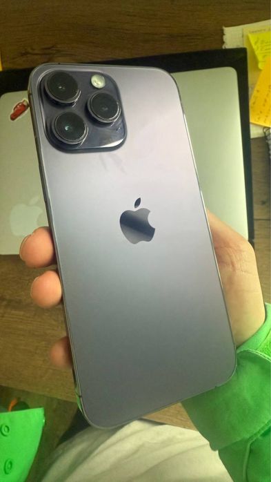 Продам iPhone 14 pro max 256 g.