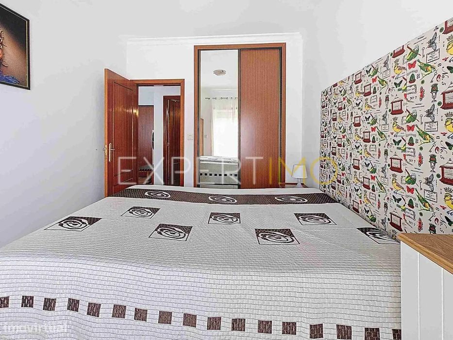 Apartamento T1 a 300m da Praia da Rocha com garagem e piscina