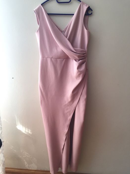 Długa sukienka                                                .