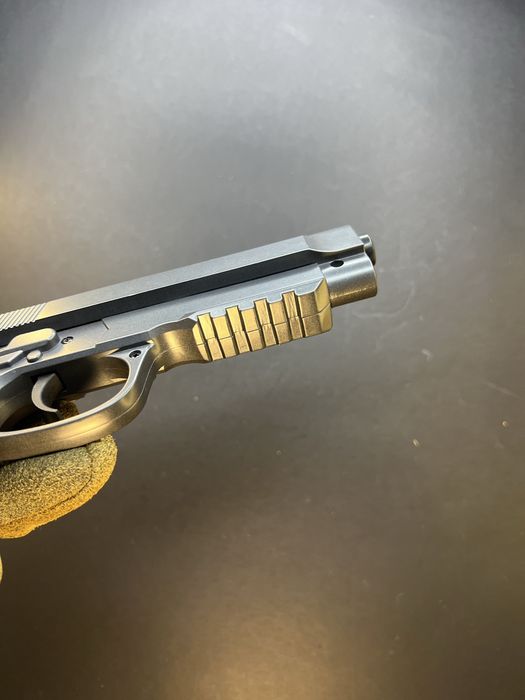 Іграшковий пістолет Beretta M9A3 V22 сріблясто-сірий 6 мм пружинний