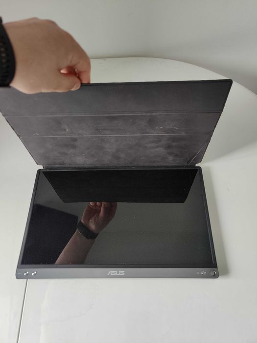 Портативний 15,6 монітор asus zenscreen go модель MB15AP full HD IPS