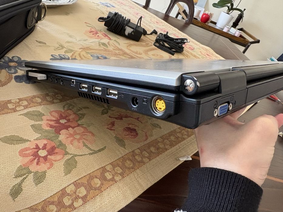 Fujitsu Siemens Amilo Pro V2020