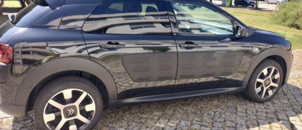 Citroën C4 Cactus | 1.2 PureTech Shine 2015