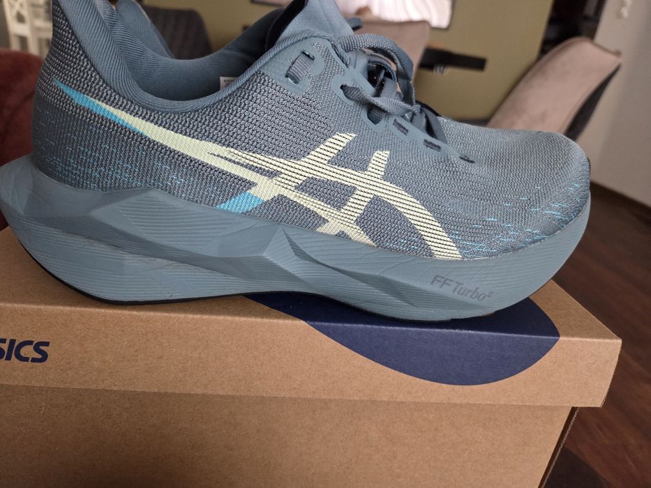 Asics Novablast 6
