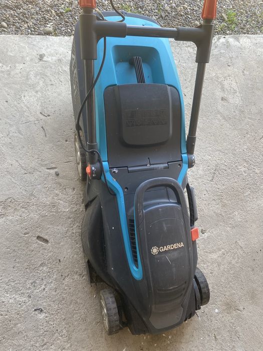 Електогазонокосарька