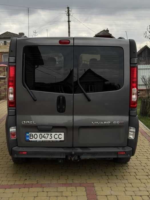 Opel vivaro 2012