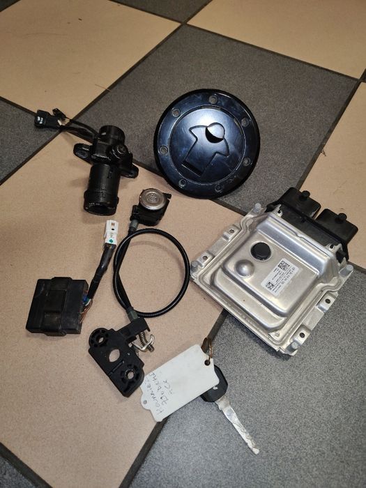 Zestaw do KTM Duke 790 (ECU, stacyjka zapłonu, korek baku)