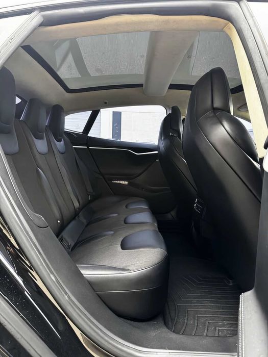 Tesla Model S 100D      2017