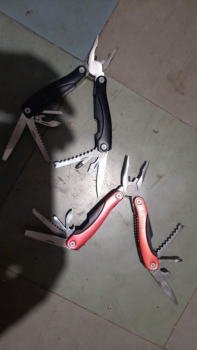 Павербанк, ліхтарик,батарейки