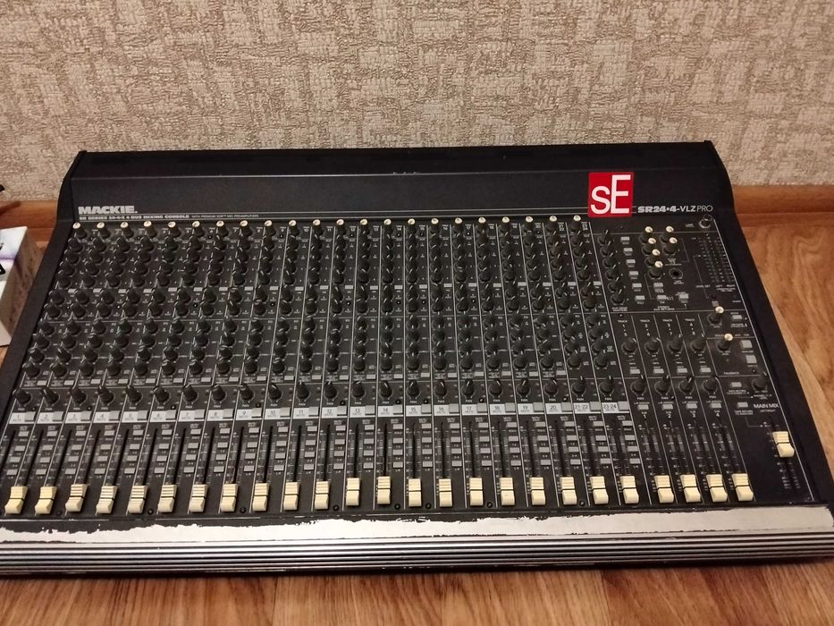 Продам мікшерний пульт