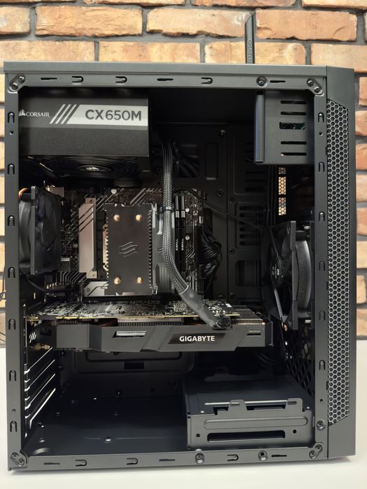 Gaming PC 4x4.1 GHz 32GB DDR4 GTX1070 8GB 1TB NVMe Win11 Pro KLAW+Mysz