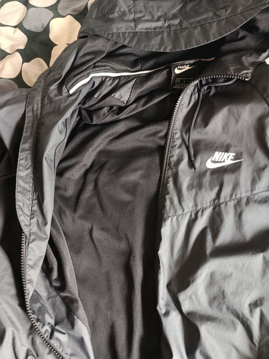 Wiatrówka nike windrunner