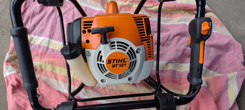 Бензобур Stihl BT 121