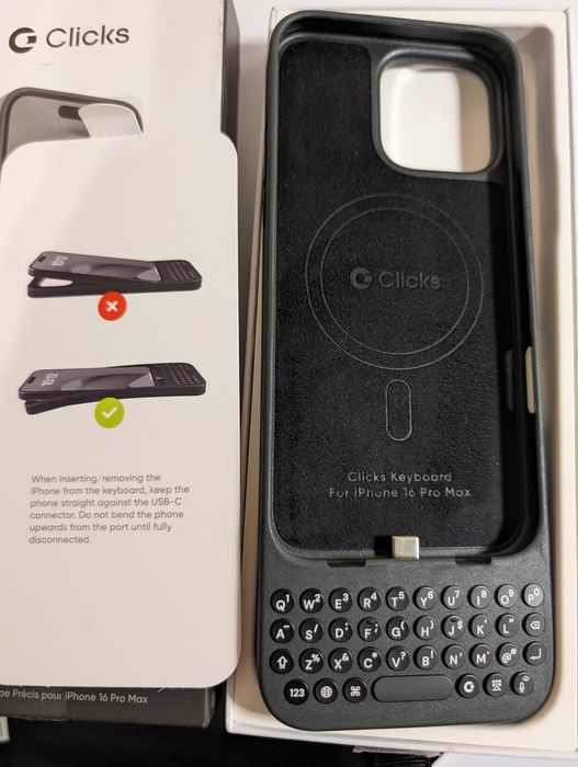 Clicks Creator Keyboard для apple iPhone 16 Pro Max чохол клавіатура