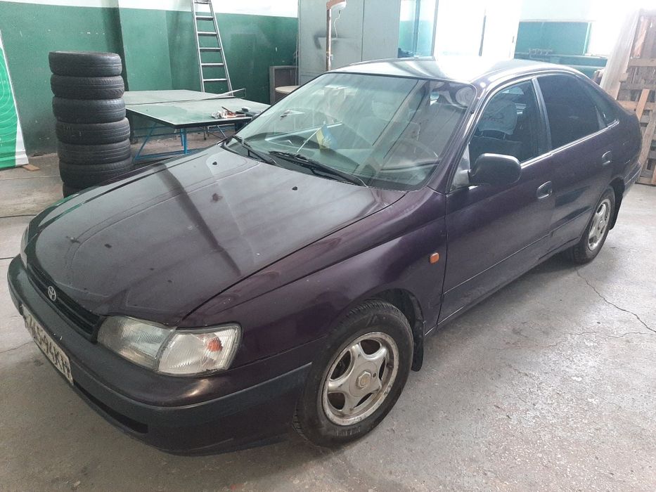 Продам Тойота карина є