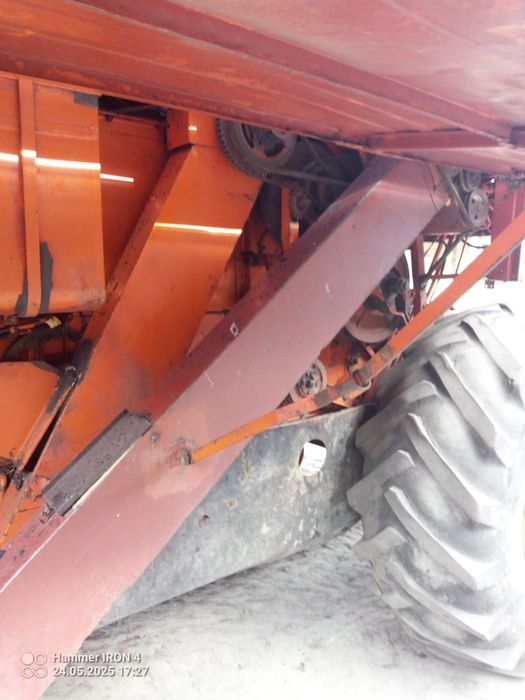 Sprzedam kombajn zbożowy BIZON Rekord Z058