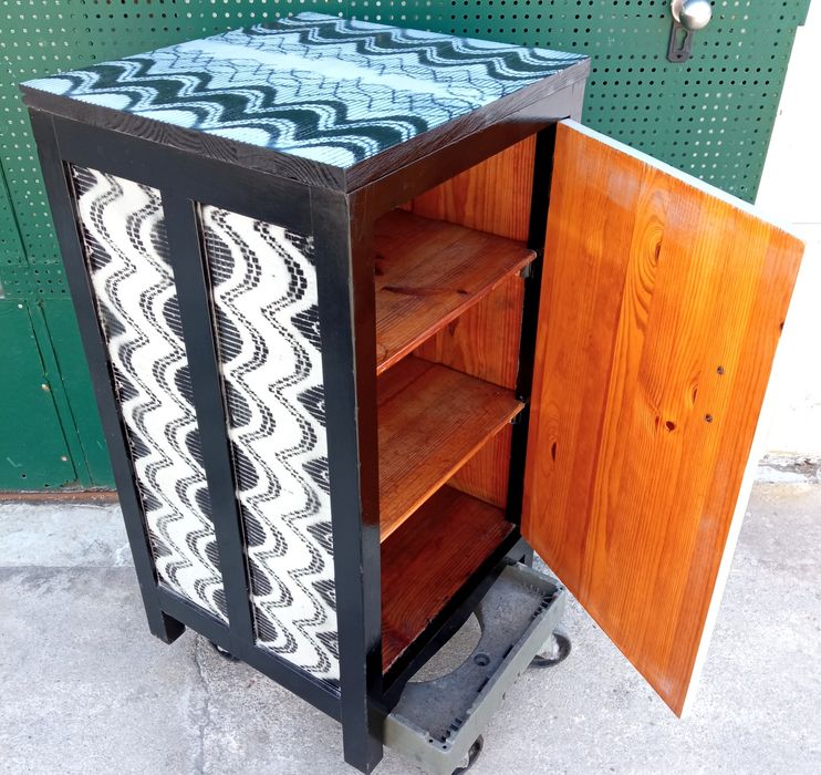 Móvel dispenseiro ou móvel bar