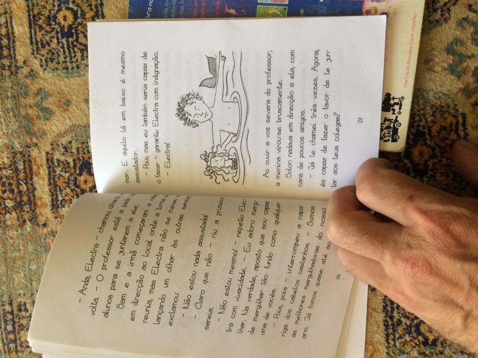 1 livro infantil da colecção '' menina sereia''