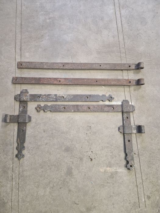 Stare stalowe zawiasy okucia
