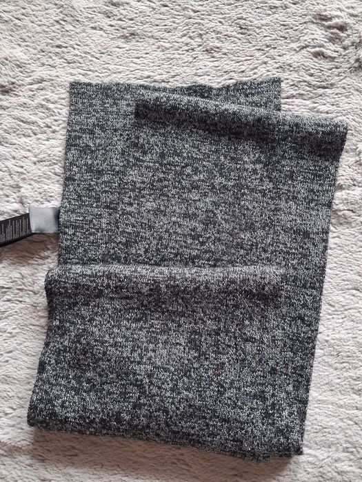 Wełniany dlugi szalik unisex