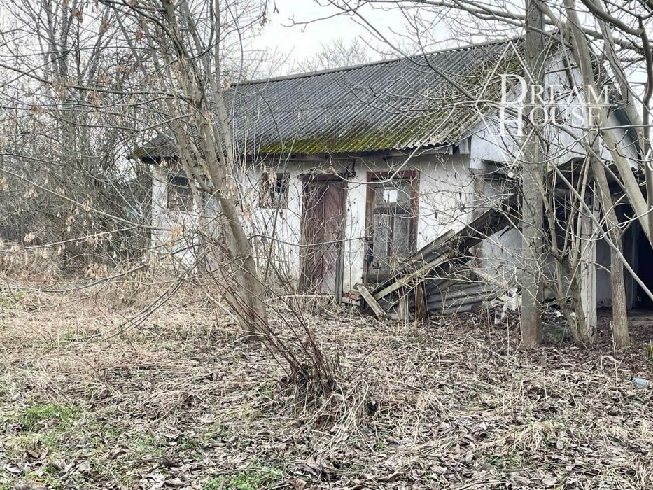 Продаж майногового комплексу