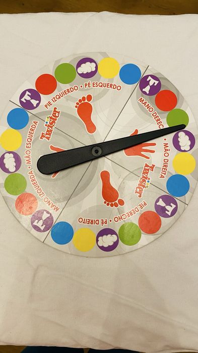 Jogo infantil Twister