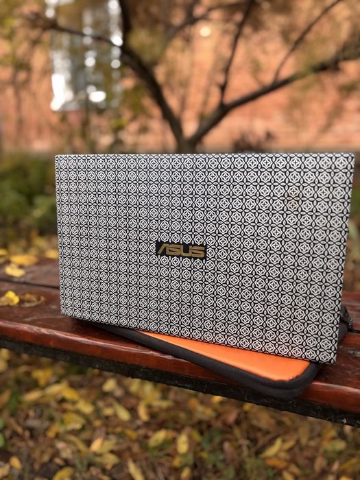Продам Стильний Asus ZenBook 15 UX533FD | i7-8565U • 8GB • GTX 1050 •