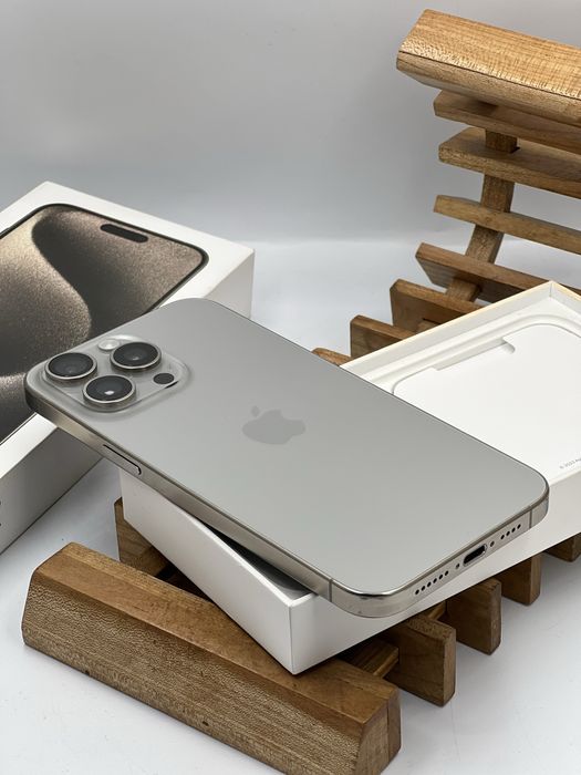 iPhone 15 Pro Max 256Gb natural  з рідною коробкою фізична сім