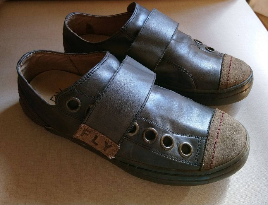 Sapatos FLY LONDON - Novos - 40