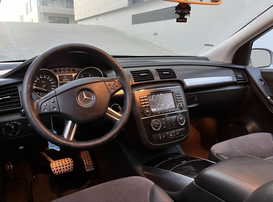Mercedes R320  6L
