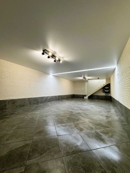 Продаж будинку, с.Ременів, 218 м.кв., укриття, гараж, 10 сот., БЕЗ КОМІСІЇ для покупця.